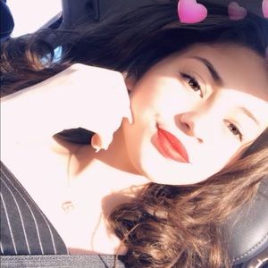 Meet your Posher, Serena